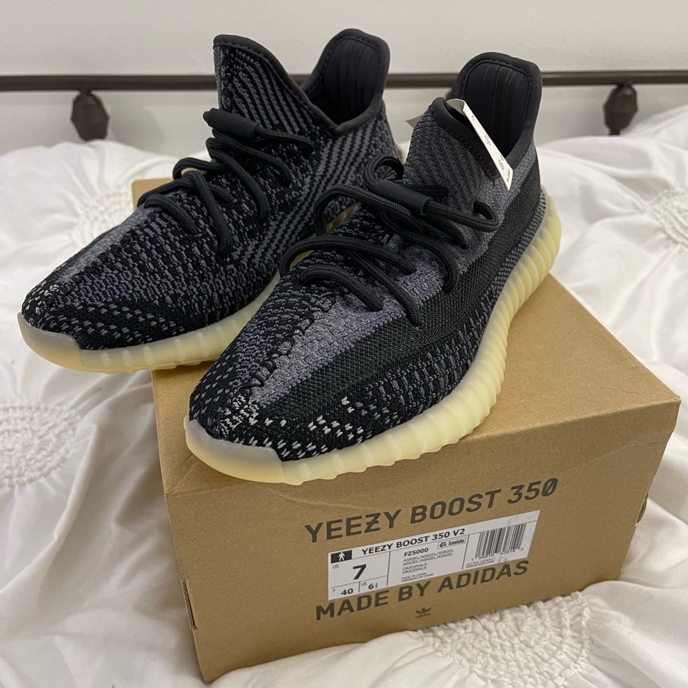 COPY - COPY - Yeezy Boost 350 V2 Carbon